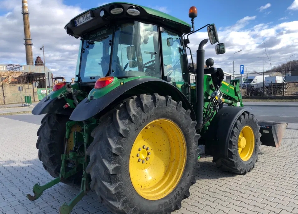 JOHNDEERE5100M06