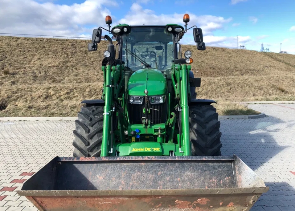 JOHNDEERE5100M08